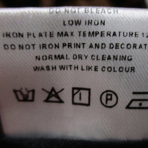 Haute Rogue Leo Ruffle Leopard Print Long Sleeve Dress Size Small - Picture 9 of 9